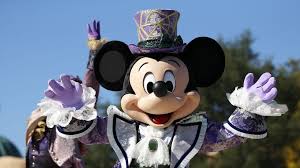 Disneyland Paris Reveals Dates For Halloween And Christmas Celebrations In 2020 Disneyland Paris Christmas Celebrations Disneyland