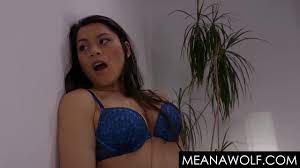 Your stepsister Gives It All - Meana Wolf - XNXX.COM