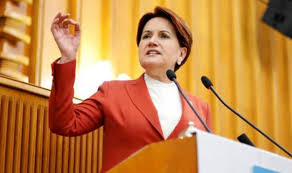 Meral akşener, 18 temmuz 1956'da i̇zmit gündoğdu'da doğdu. Meral Aksener Iyi Parti Grup Toplantisinda Konustu