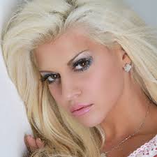 Leah Welch (@LeahCKirstein)