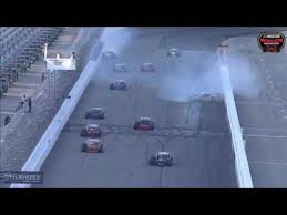 Nascar flyby moves a bucket. Nascar Whelen Modified Tour 2019 New Hampshire Motor Speedway 2 Last Laps Rnw Racingnewsworldwide Com Your Latest Racing News