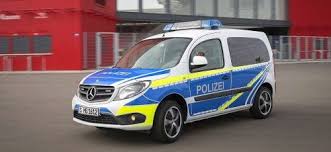 Der Polizei Citan Der Kleinste Van Im Mercedes Programm Macht Sich Fit Fur Grosse Aufgaben Sternstunde Polizei Mercedes Benz Polizeiautos
