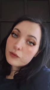 Kerrie Matthews's Instagram, Twitter & Facebook