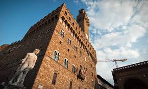 It is connected by an enclosed passageway, known as the vasari corridor with the palazzo pitti. Palazzo Vecchio A Firenze Opere Orari Di Apertura E Prezzo Del Biglietto