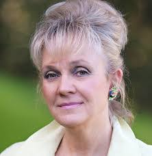 Donna Messinger's Instagram, Twitter & Facebook