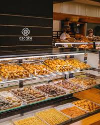 Bilirsiniz, bayramı bitirməyin ən yaxşı yolu nədir? Gözəl, ləzzətli bir şirniyyatlar. Məhz belə desertləri biz sizin üçün hazırlayıb, bəzəyib təklif edirik! Что может стать лучшим завершением праздника? Только красивый, стильные, сладости .