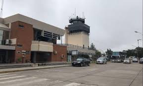 Bandar udara di argentina (id); Por Refacciones En El Aeropuerto Guemes Los Vuelos Parten Hoy Desde Jujuy