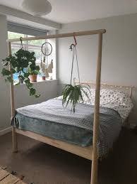 An Ikea Frame Used As A Plant Hanger Zimmer Einrichten Jugendzimmer Wohnung Schlafzimmer Schlafzimmer Neu Gestalten