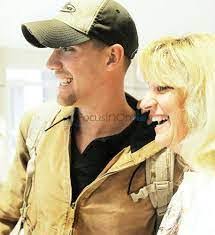 Chantal Capps's Instagram, Twitter & Facebook