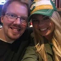 Kari Cates's Instagram, Twitter & Facebook