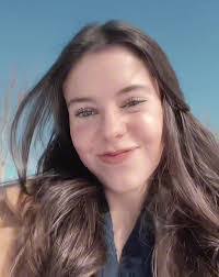 Cassie Beard's Instagram, Twitter & Facebook