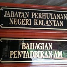 Tiga sektor ini menyumbangkan sebanyak 61.8% daripada jumlah pekerjaan di kelantan. Pejabat Perhutanan Negeri Kelantan Suk 1 Tip