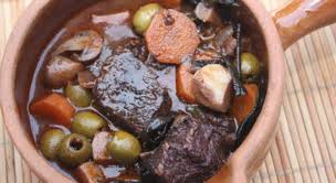 Daube De Boeuf A La Provencale Recette En 2020 Daube Daube De Boeuf Idee Recette