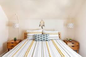 B is for beige…is for boring. How To Choose The Right Paint Colors For Your Bedroom