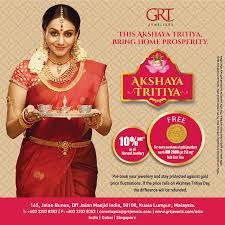 This Akshaya Tritiya Enjoy Attractive Discounts As You Bring Home Prosperity Avail 10 Off On All Diamond J Jewelry Online Shopping Jewellery Showroom Jewels