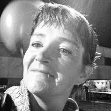 Susan Caple's Instagram, Twitter & Facebook