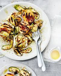 Feta Parcels With Grilled Zucchini And Peaches In A Citrus Rub Recept