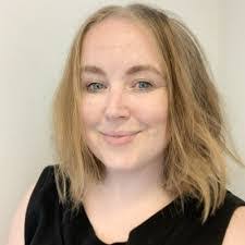 Lora Farrar's Instagram, Twitter & Facebook