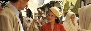 El viejo mundo de las telas y los pespuntes se había derrumbado y un nuevo universo. El Tiempo Entre Costuras Serie Tv Formulatv