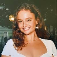 Julia Kennedy's Instagram, Twitter & Facebook