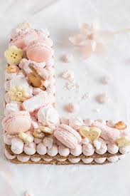 Buchstaben Kekstorte Mit Macarons Schokoladenknopfen Lisbeths Rezept Kekstorte Torten Kuchen Und Torten Rezepte