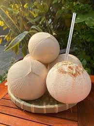 🔥 Nóng thế này chỉ uống nước dừa mát... - Hoa quả Phương Toản | Facebook