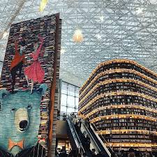 It is a glow up from the usual library stereotype. Seoul S Starfield Library Is An Experience Not To Be Missed Gigantic Bookshelves And Pretty Decorations Shout