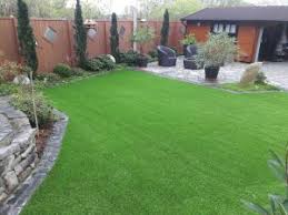Unsere kunstrasen für den garten sehen nicht nur aus wie richtiger rasen, sie fühlen sich auch so an. Mit Kostenlosen Mustern Realen Bildern Sammelt Man Erste Erfahrungen Mit Kunstrasen Blog Kerkhoff Grun Ihr Kunst Rollrasenspezialist
