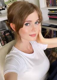 Avalon Warren - Free nude pics, galleries & more at Babepedia