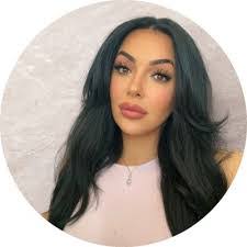 Nikki Eslami's Instagram, Twitter & Facebook