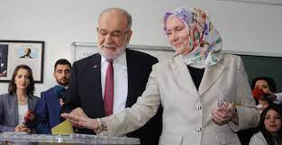 Peki, temel karamollaoğlu kaç yaşında, nereli? Temel Karamollaoglu Esi Ayse Karamollaoglu Kimdir Ayse Karamollaoglu Ingiliz Mi