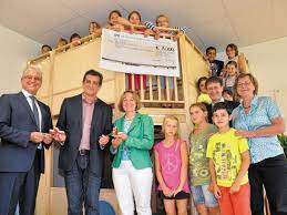 Und weitere banken in mühldorf a. Vr Bank Spendet 8000 Euro Fur Spielzimmer Region Muhldorf
