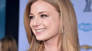 When Did Emily VanCamp & Josh Bowman Start Dating? Well, When Did 'Revenge'  Premiere?