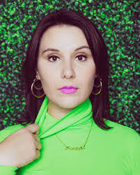 Meredith Hopping's Instagram, Twitter & Facebook