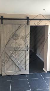 schuifdeur barndoor eigen huis en tuin houten boeren schuifdeur met schuifdeursysteem en schuifdeurbesla schuifdeur kast van steigerhout interieur staldeuren