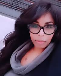 About — Female manager Co.