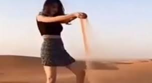 الشرطة السعودية تطلق سراح 'امرأة التنورة' بدون توجيه تهمة لها | رؤيا  الإخباري