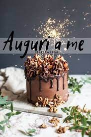 Auguri A Me Buon Compleanno Stelle Filanti Luci Candele Torte Golose Cioccolato Noci Gioiosa Cosa Torte Di Buon Compleanno Dolcetti Torte