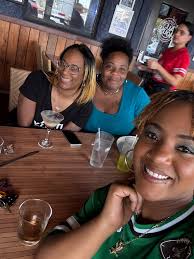 Eagles fans meet up at ale house