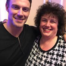 Looking for a reliable garage for a full service and MOT, that will be able  to provide a courtesy car please as I need to drive for work. Any  suggestions or recommendations