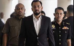 Datuk amhari efendi nazaruddin, 43, who is also the former special aide to datuk seri najib tun razak said that he was informed about the balance by an officer from bsi. Datuk Amhari Efendi Nazaruddin Archives The Leaders Online