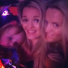 Demi Carter (@demi_mullins)