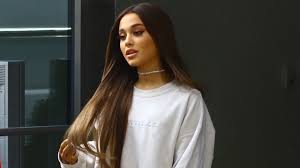 She's also tried blunt bangs in the past too. Ariana Grande Wore Her Hair Straight And Down Teen Vogue