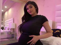 Aug 20, 2021 · kylie jenner is pregnant with her second baby with travis scott months after they got back together. Kylie Jenner Says Pregnancy Secret Prepared Her For Social Distancing