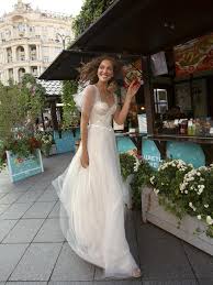 Hot promotions in wedding dresses with butterfly sleeves on aliexpress if you're still in two minds about wedding dresses with butterfly sleeves and are thinking about choosing a similar product, aliexpress is a great place to compare prices and sellers. Papilio A Line Wedding Gown With Butterfly Sleeves
