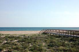 A proteção civil dá conta de pelo menos onze operacionais, apoiados por duas. Praia Da Barreta Ilha Deserta Paraiso Unico No Algarve Boa Cama Boa Mesa
