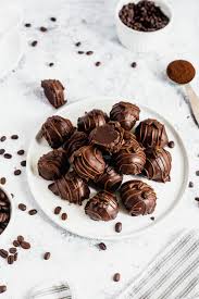 Pour or spread on brownies or cake. Easy Coffee Chocolate Truffles Queenslee Appetit