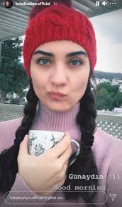 Tuba büyüküstün ve erdinç çatak aşk mı yaşıyor? Tuba Buyukustun E Rekor Ucret