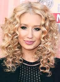 Top 12 romantic hairstyles for summer via. Curly Hairstyles Beauty Riot