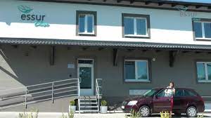 Plastická chirurgie dokáže pomocí doktorského zásahu změnit část lidského těla a zvýšit tím sebevědomí. Essur Clinic Plasticka A Esteticka Chirurgia Banska Bystrica Youtube